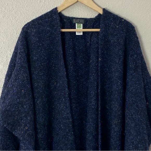Blarney Woolen Mills soft wool poncho - Picture 3 of 12